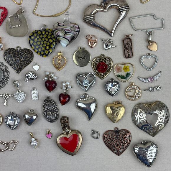 Pendant Charm Craft Jewelry Lot - 75+ Hearts Love Key Glass Metal - Picture 4 of 11